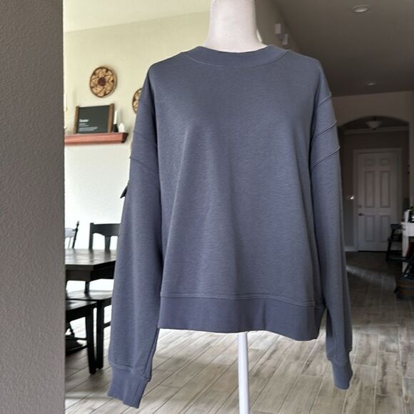 NWOT Free People Crew Neck Sweatshirt Sleeve Pocket Blue Oversized Movement Gym - Picture 9 of 13
